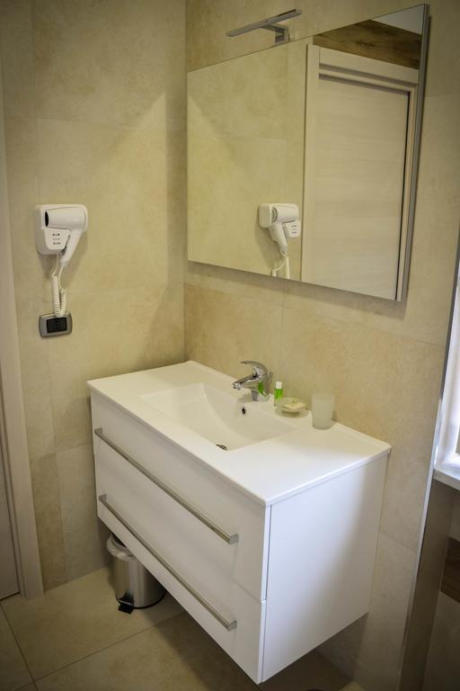 Brain Rooms & Suite Pagani Ngoại thất bức ảnh